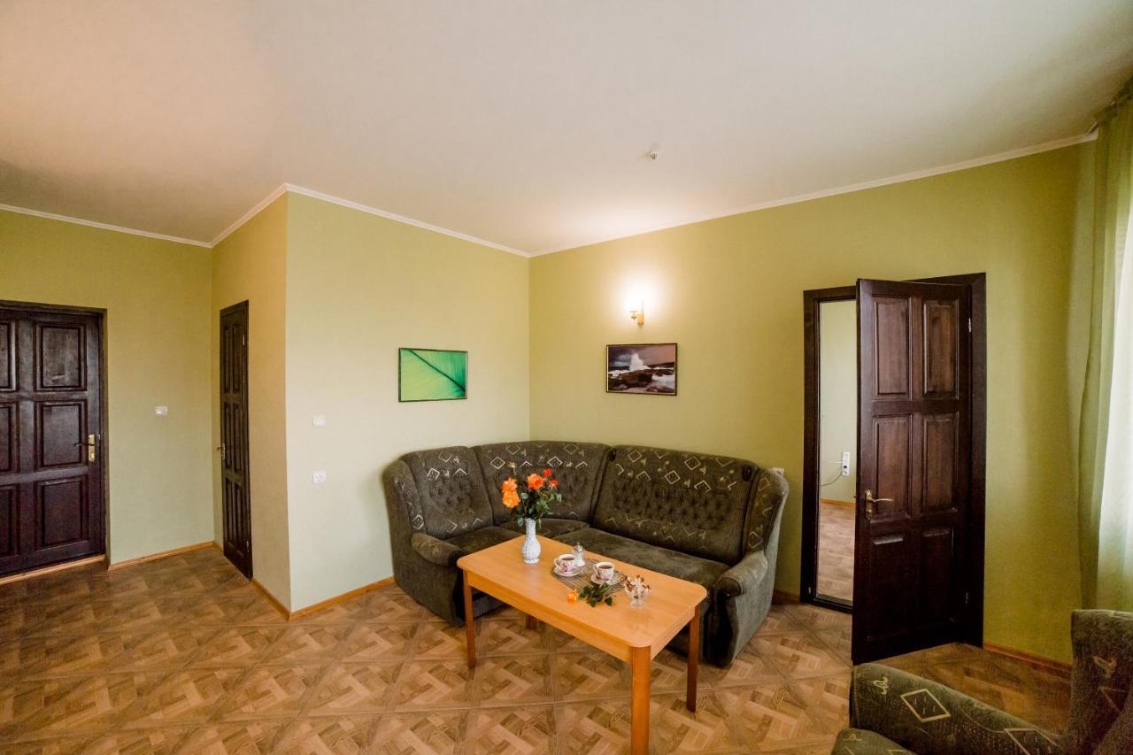 Отель Мелиоратор-Юг Kobleve Exterior foto