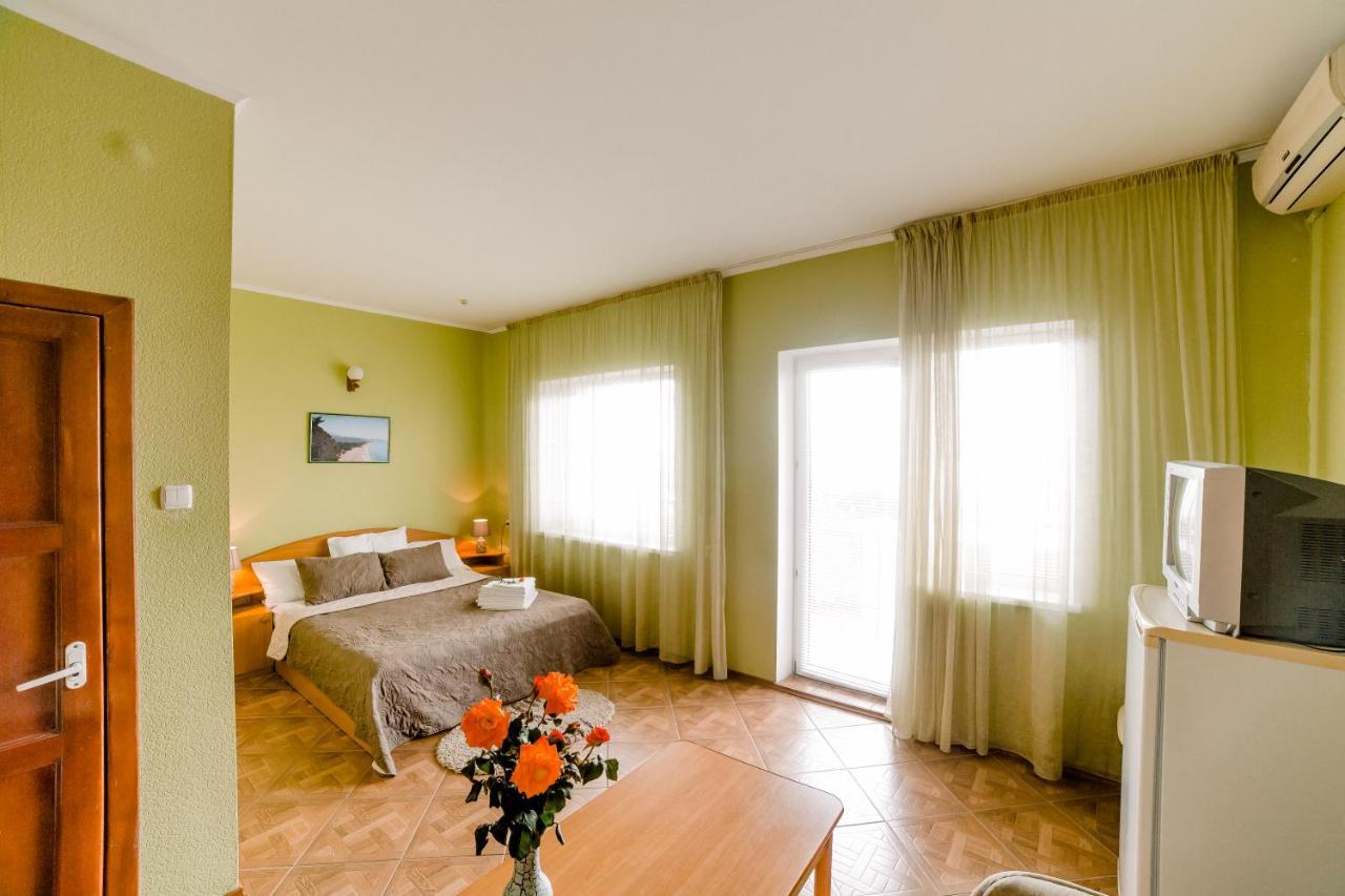 Отель Мелиоратор-Юг Kobleve Exterior foto
